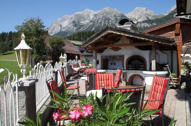 Terrasse mit Grillplatz