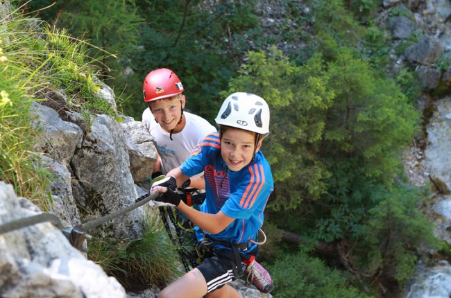 Klettern mit Kindern © Photo Austria Hans-Peter Steiner