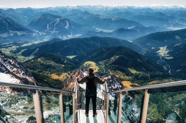 Treppe ins Nichts am Dachstein Gletscher